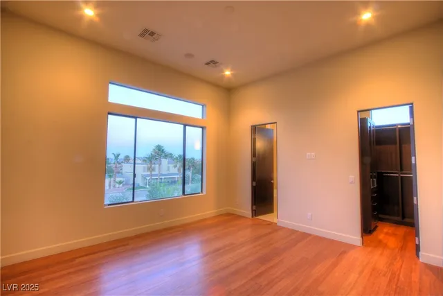 $7,000 | 7438 Yonie Court, Las Vegas, NV 89117