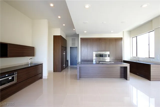 $7,000 | 7438 Yonie Court, Las Vegas, NV 89117