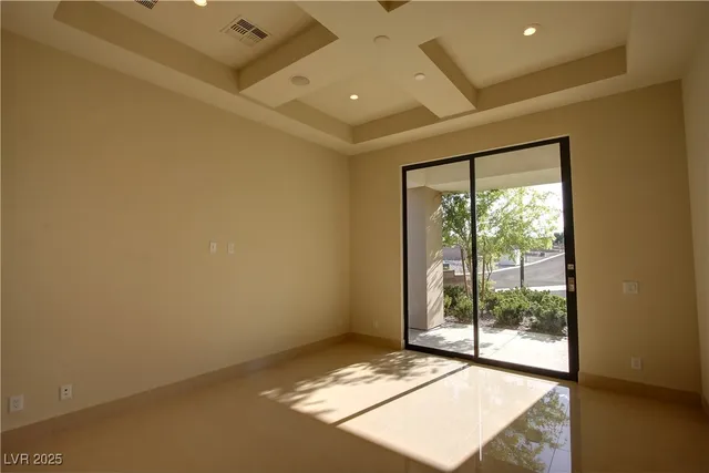 $7,000 | 7438 Yonie Court, Las Vegas, NV 89117