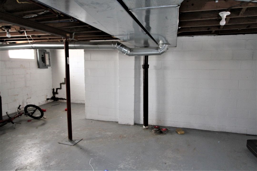 83 Rathbone Street Mount Clemens, MI 48043 - Photo 26 of 29 50036529-25.JPG