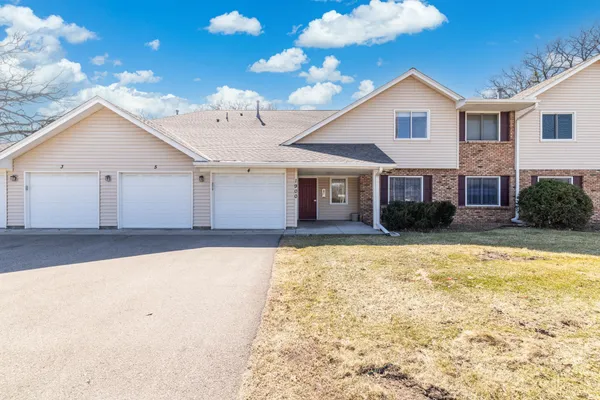 $231,900 | 1900 Coon Rapids Boulevard Northwest, Unit 4, Coon Rapids, MN 55433