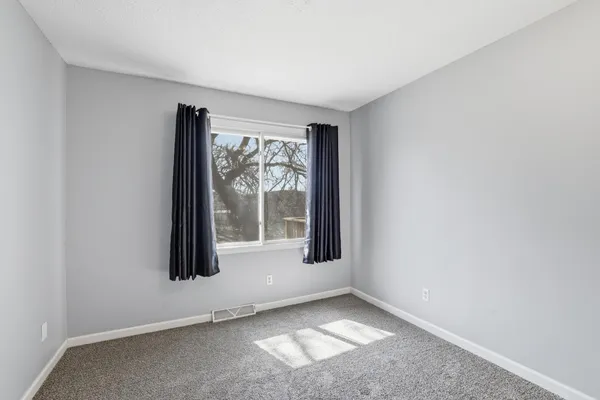 $231,900 | 1900 Coon Rapids Boulevard Northwest, Unit 4, Coon Rapids, MN 55433