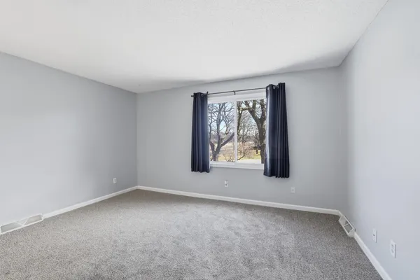 $231,900 | 1900 Coon Rapids Boulevard Northwest, Unit 4, Coon Rapids, MN 55433