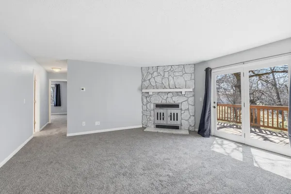 $231,900 | 1900 Coon Rapids Boulevard Northwest, Unit 4, Coon Rapids, MN 55433