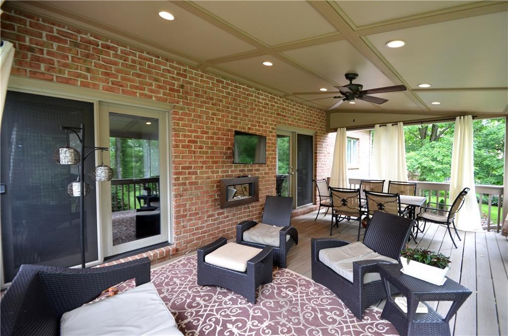603 Heritage Place Cranberry Township, PA 16066 - Photo 11 of 25 a living room with furniture and a large window