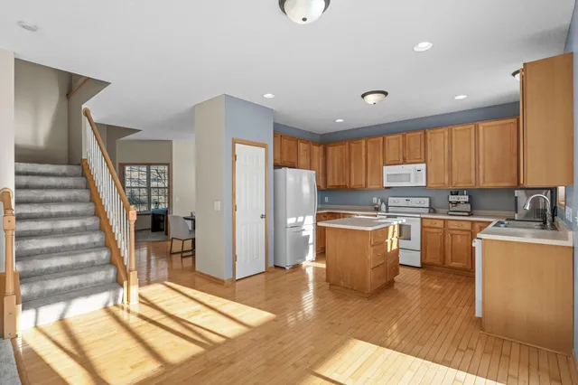 $424,900 | 10305 41st Place Northeast, St. Michael, MN 55376