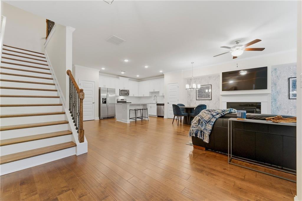 7031 Cedar Glen Road Atlanta, GA 30360 - Photo 3 of 27 Gallery Image 3