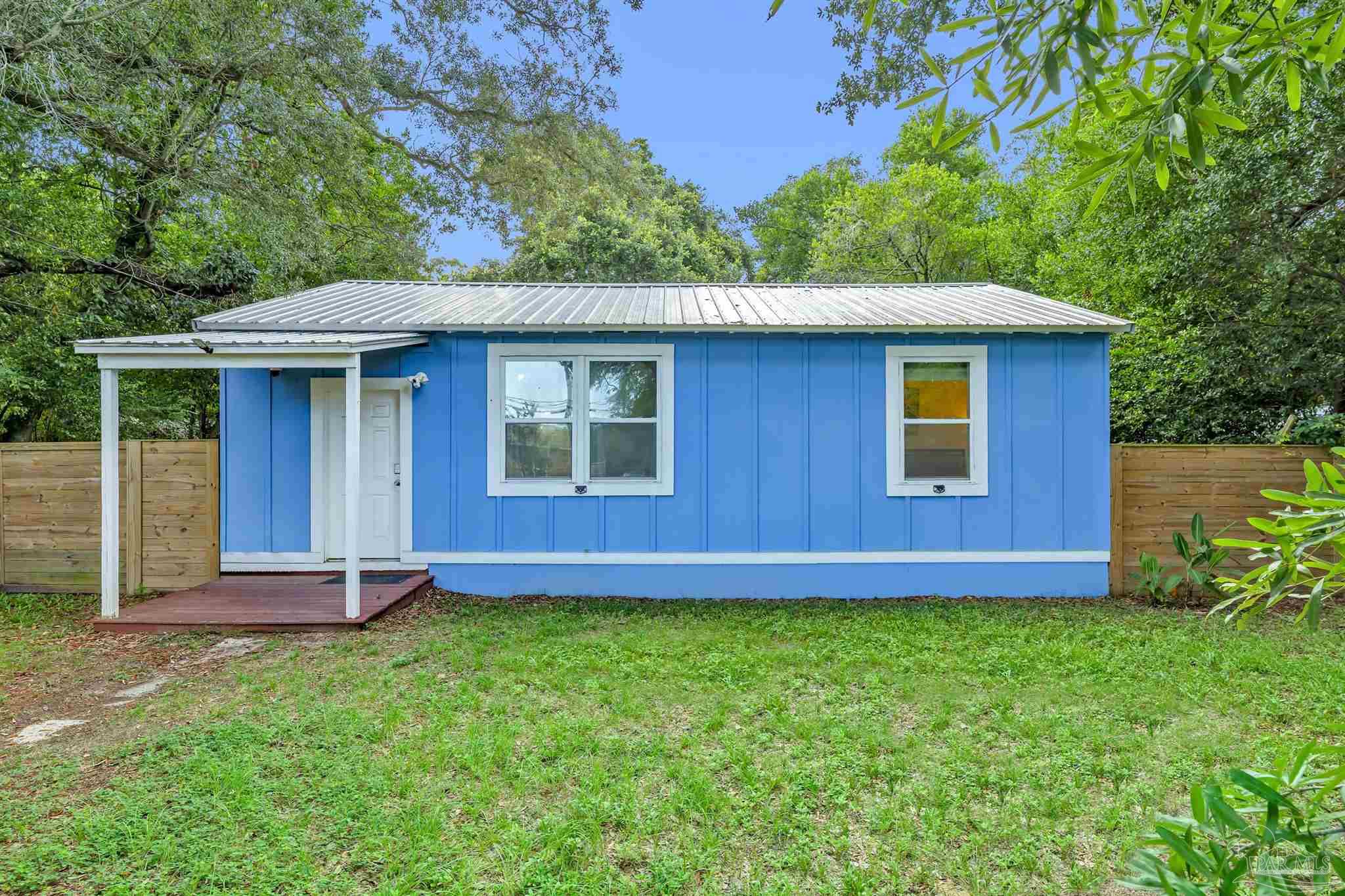 507 Pelham Road Pensacola, FL 32507 - Photo 2 of 33