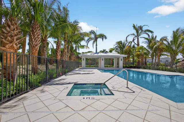 $1,119,900 | 125 Water Pointe Place, Unit 28, Jupiter, FL 33477