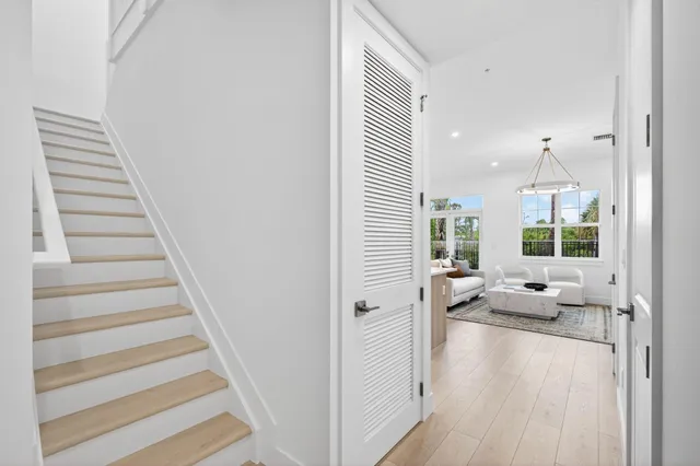 $1,119,900 | 125 Water Pointe Place, Unit 28, Jupiter, FL 33477