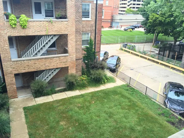 $1,495 | 303 Ridge Avenue, Unit 1, Evanston, IL 60202