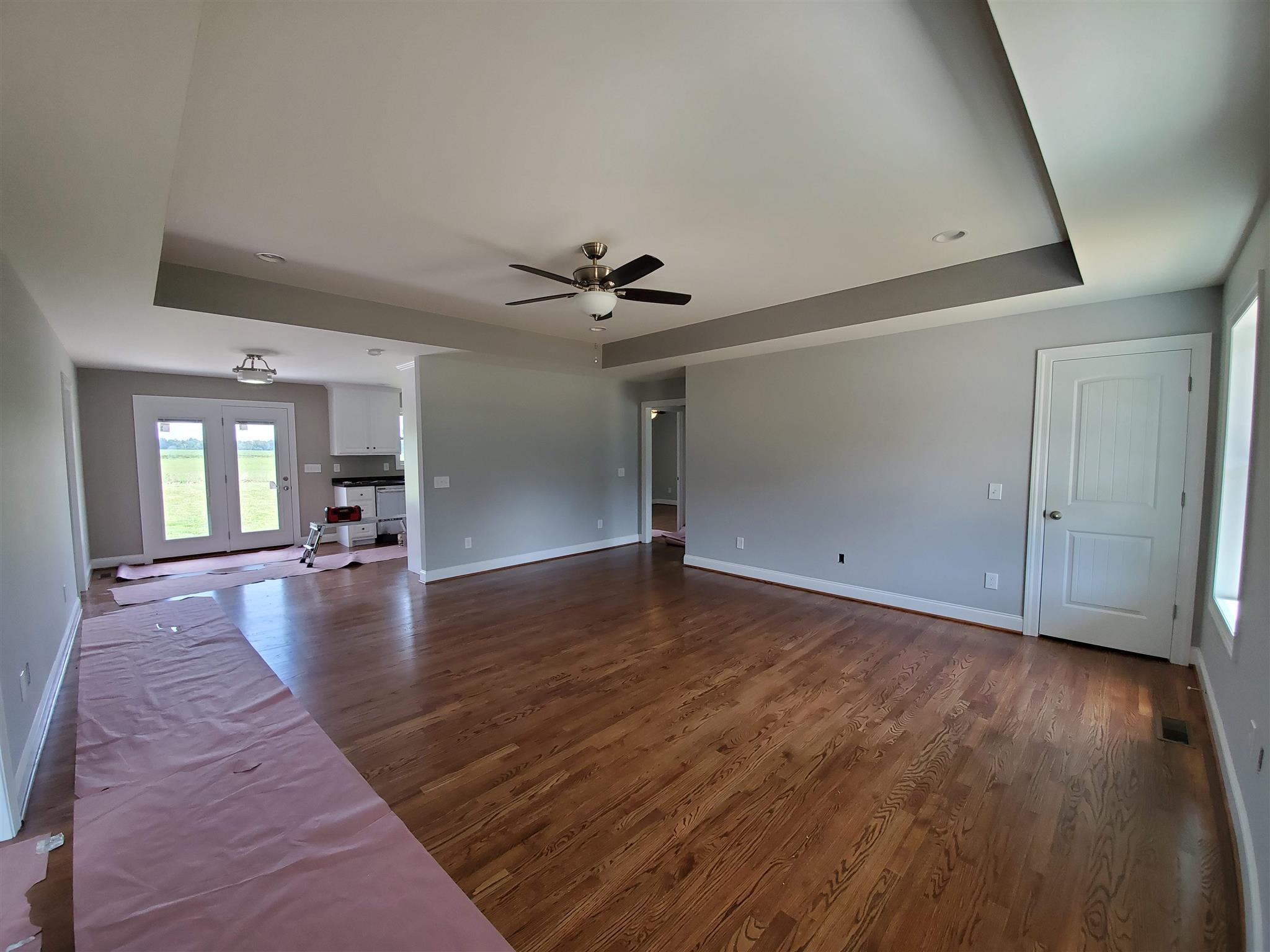 150 Morton Road Manchester, TN 37355 - Photo 3 of 17 The Living Room features shining True hardwood floors, a trey ceiling and lots of natural light.