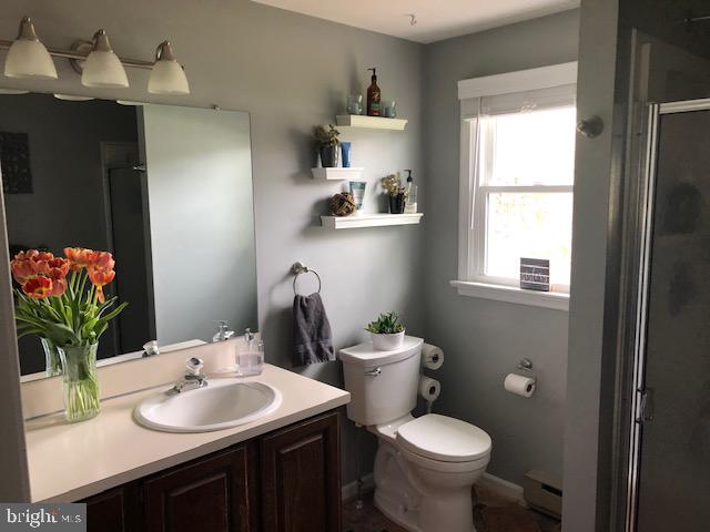 225 Knapp Road Lansdale, PA 19446 - Photo 17 of 29 Master Bath