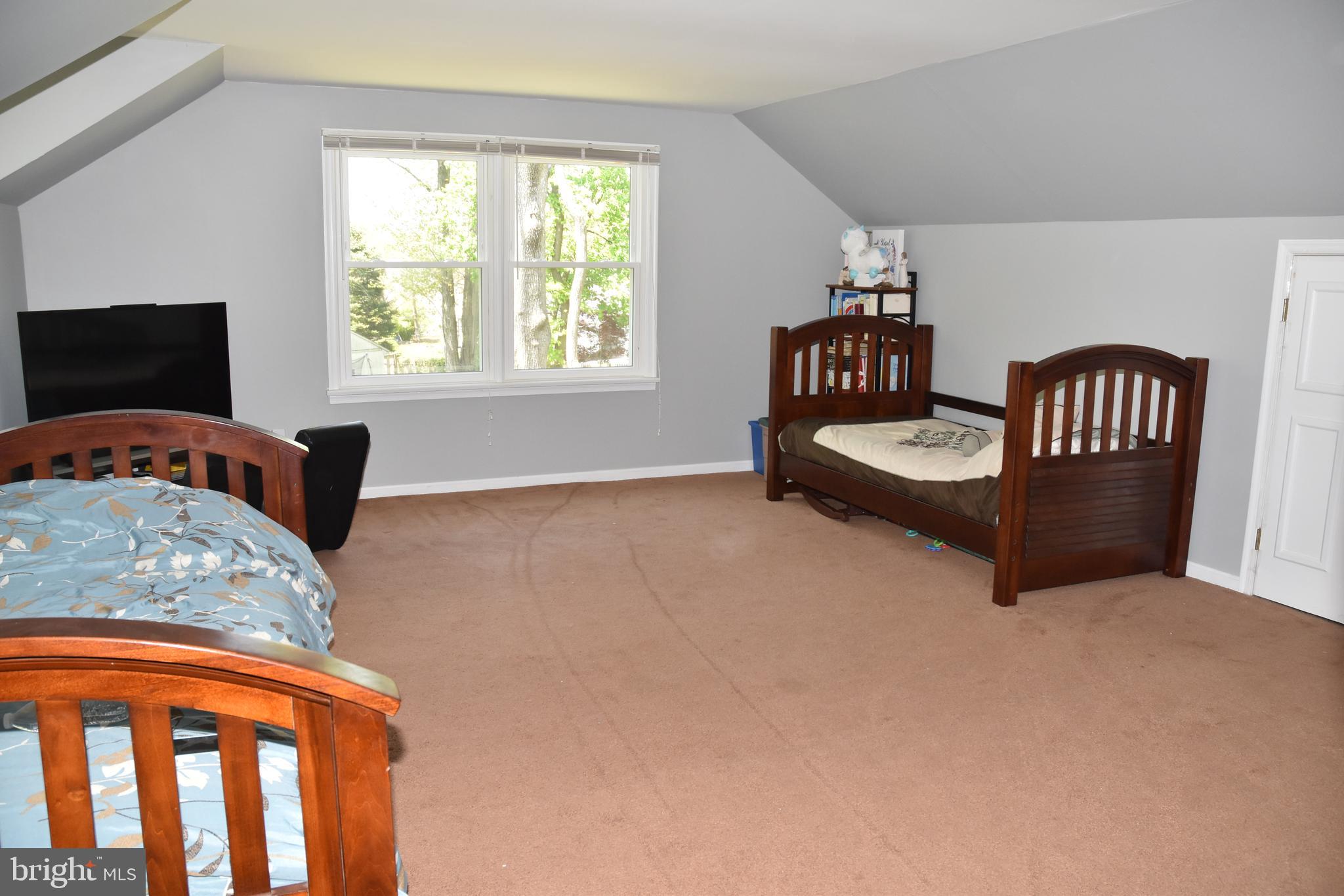 225 Knapp Road Lansdale, PA 19446 - Photo 24 of 29 Huge Fourth Bedroom