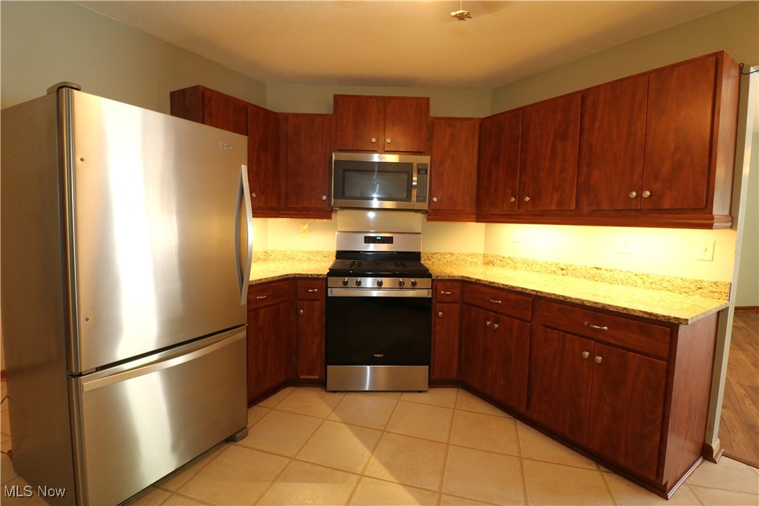 21783 Pitts Road Wellington, OH 44090 - Photo 3 of 43 Gallery Image 3