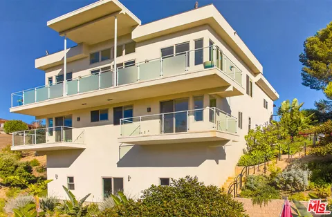 $4,250,000 | 5787 Calpine Drive, Malibu, CA 90265