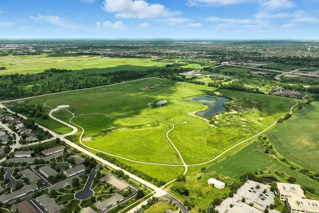 $294,900 | 10549 Illinois Court, Orland Park, IL 60467