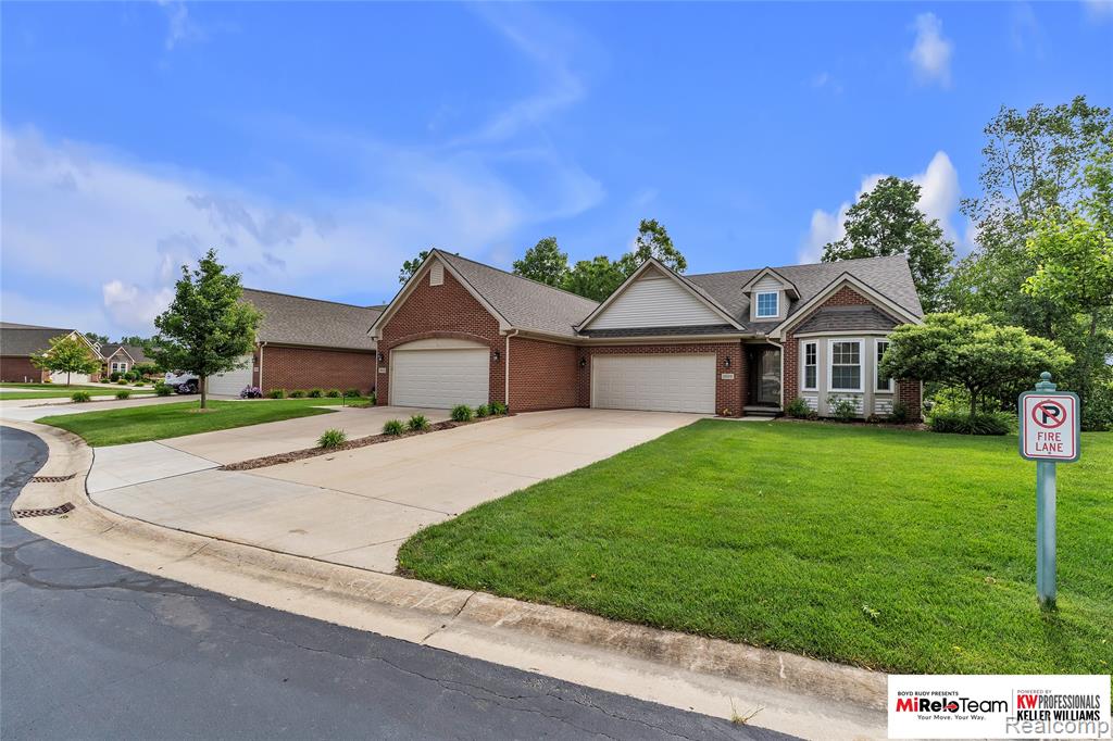 1909 Egret Pointe Howell, MI 48843 - Photo 42 of 45