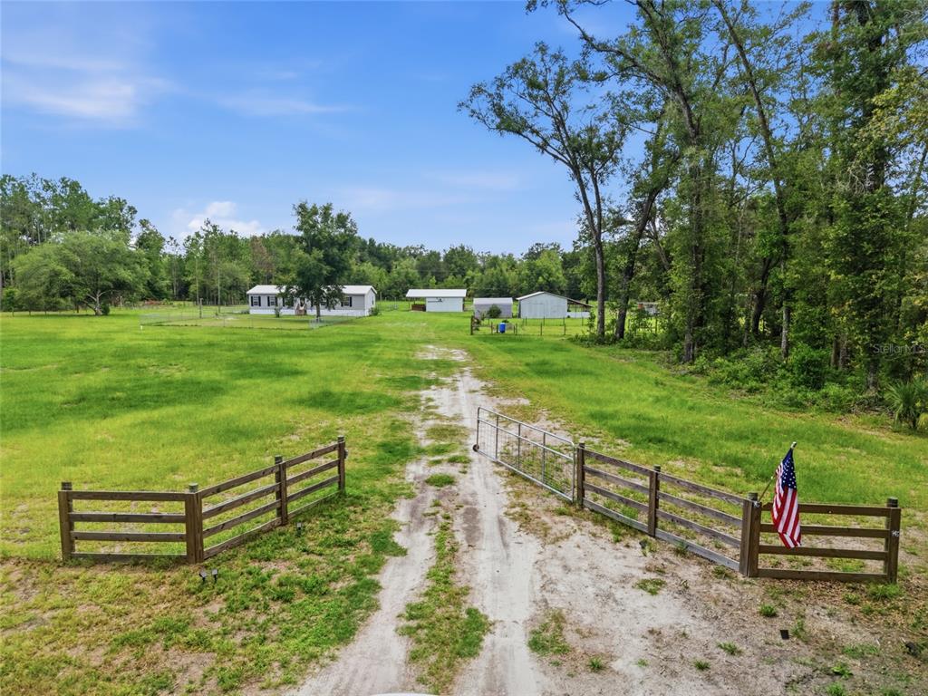 4889 Southwest 35th Trail Bell, FL 32619 - Photo 43 of 45