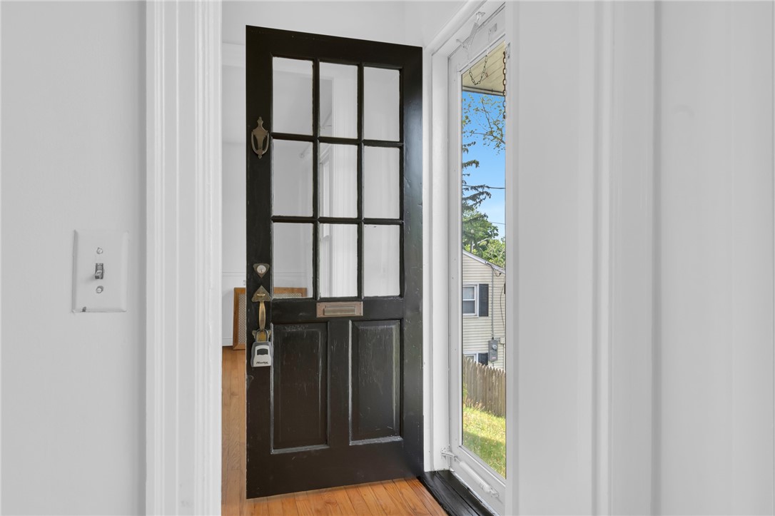14 Barnsdale Road East Providence, RI 02914 - Photo 4 of 29