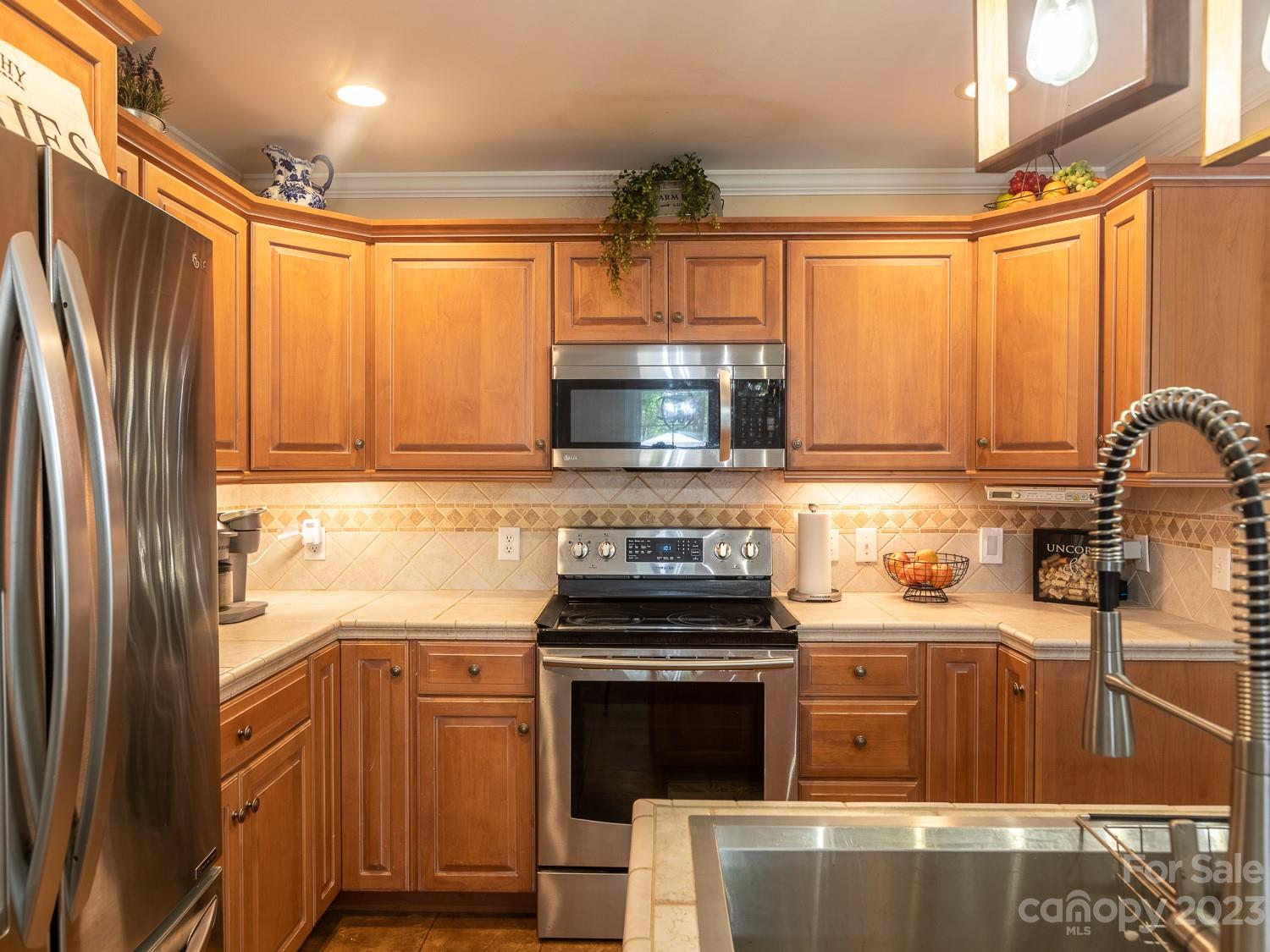 393 River Run Road Statesville, NC 28625 - Photo 11 of 38 Gallery Image 11