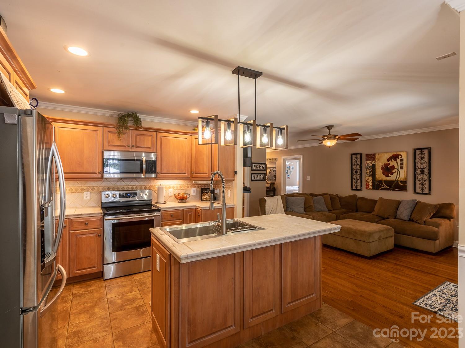 393 River Run Road Statesville, NC 28625 - Photo 9 of 38 Gallery Image 9