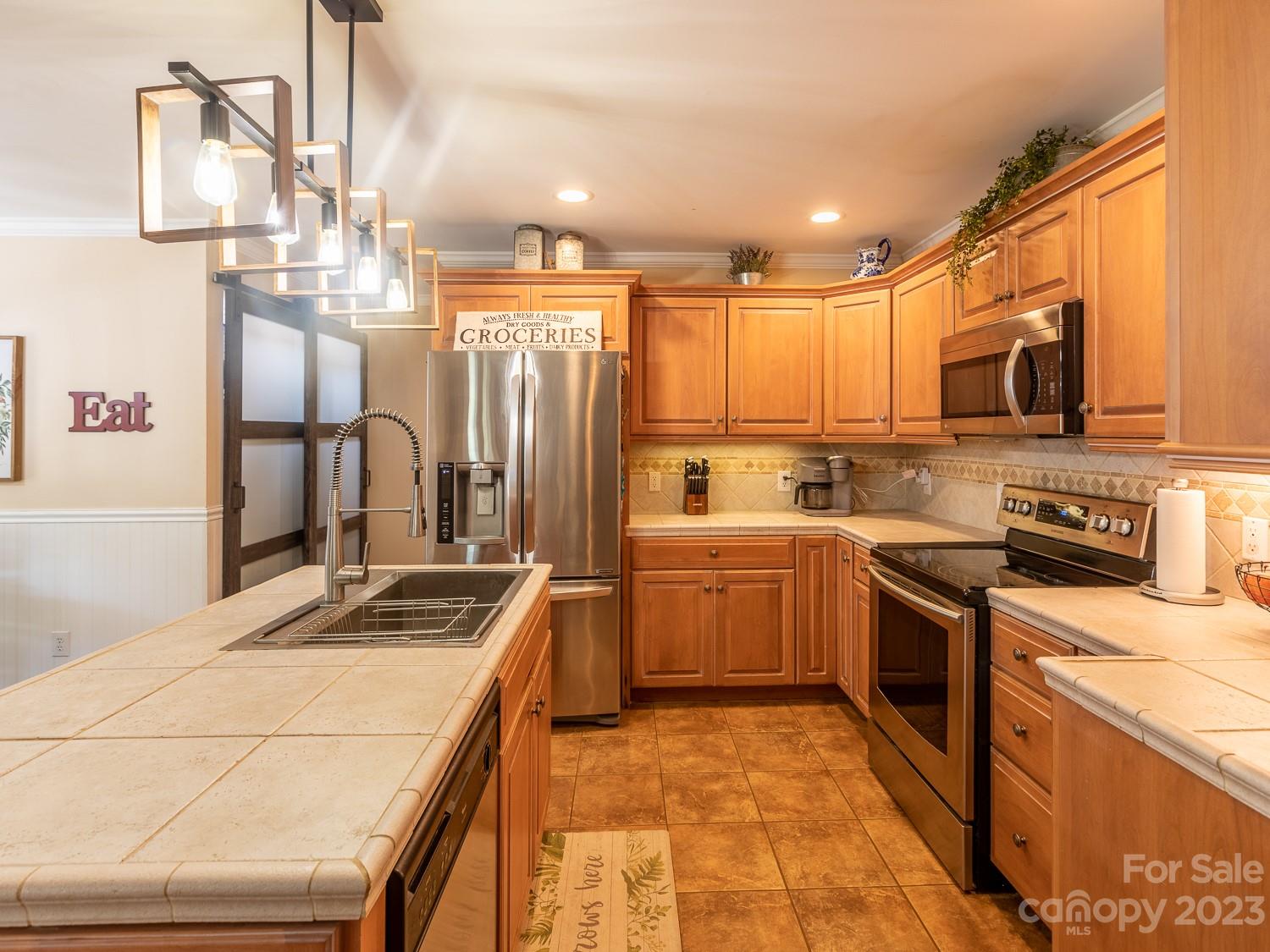 393 River Run Road Statesville, NC 28625 - Photo 10 of 38 Gallery Image 10