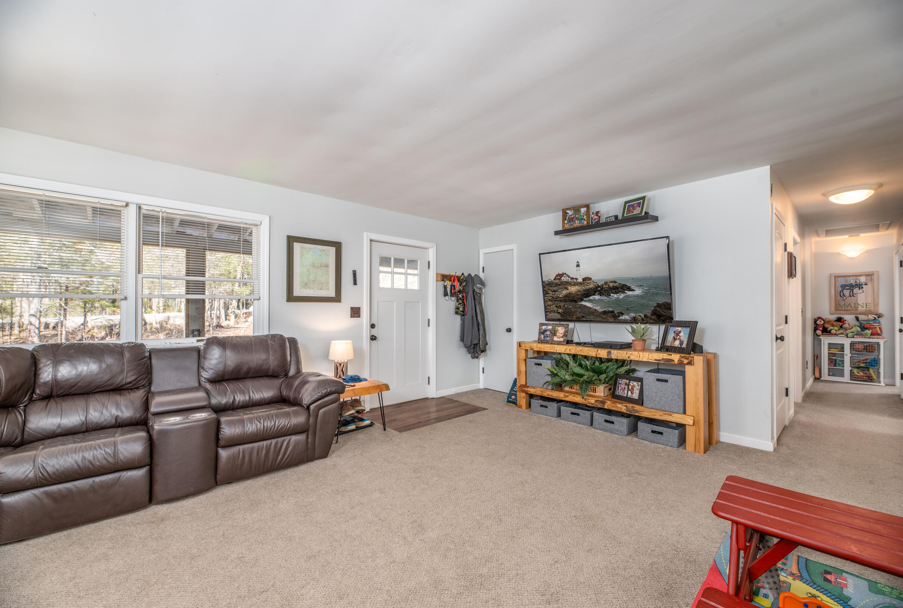 92 Dunn Road Belgrade, ME 04917 - Photo 8 of 25 Interior3
