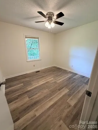 $1,595 | 422 Greenlea Circle, Taylorsville, NC 28681