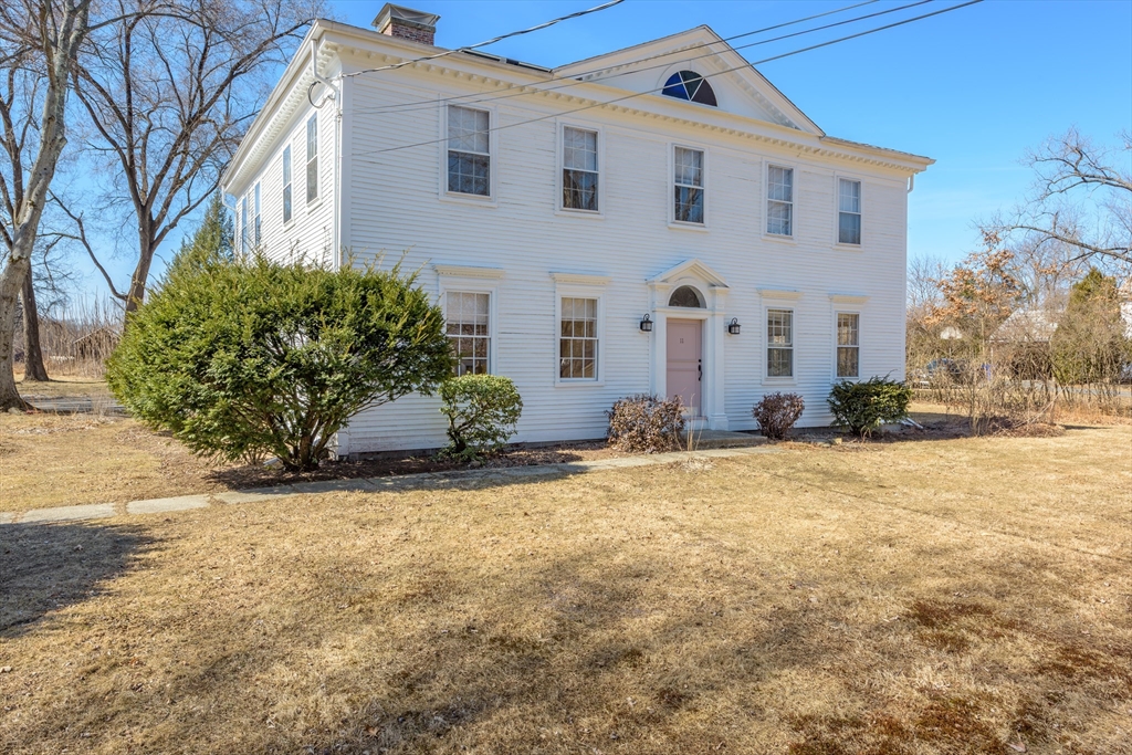11 Middle Street Hadley, MA 01035 - Photo 1 of 26 Gallery Image 1