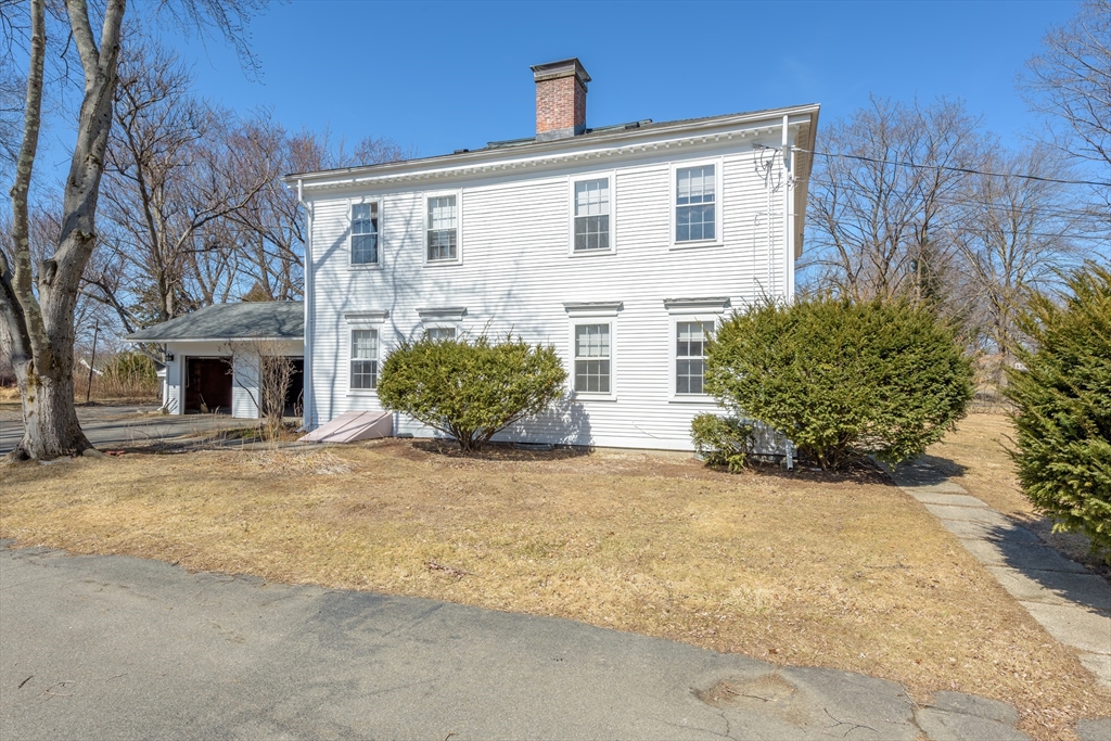 11 Middle Street Hadley, MA 01035 - Photo 2 of 26 Gallery Image 2