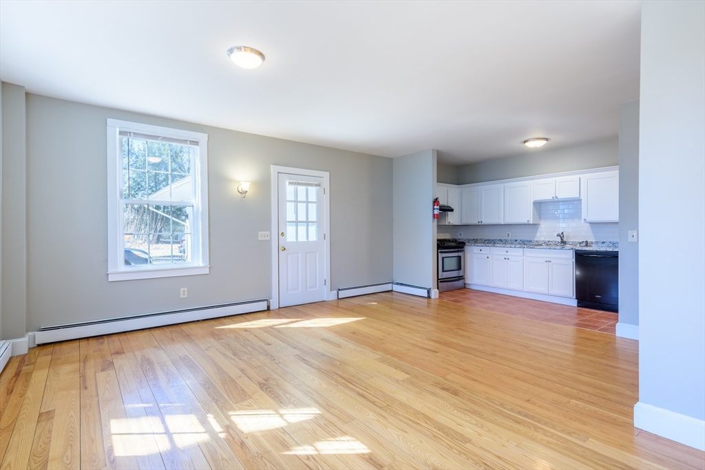 11 Middle Street Hadley, MA 01035 - Photo 5 of 26 Gallery Image 5