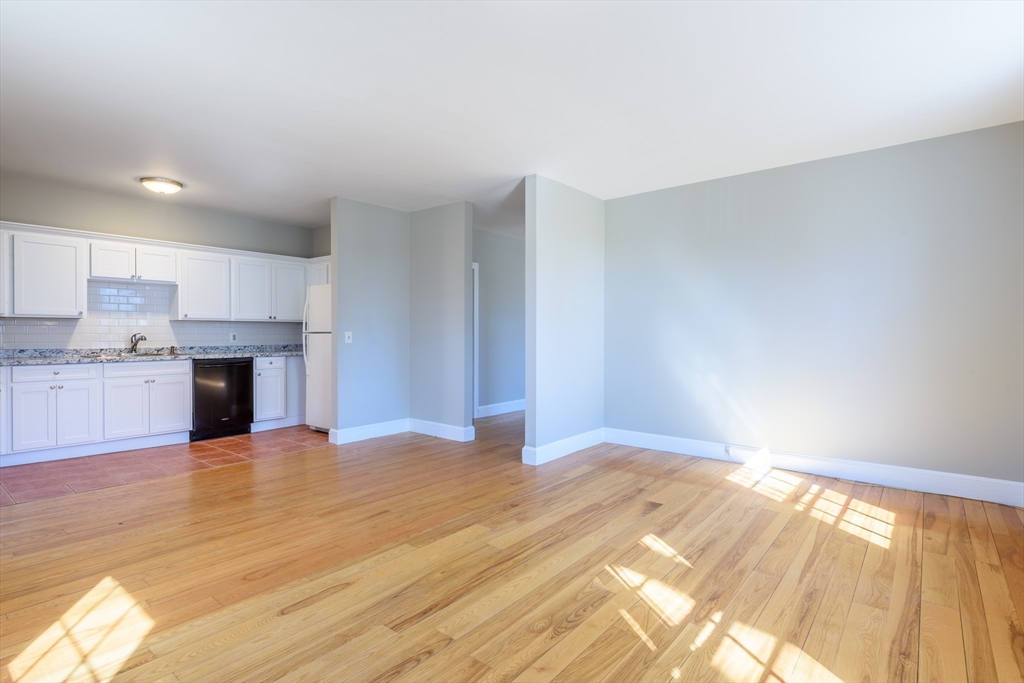 11 Middle Street Hadley, MA 01035 - Photo 6 of 26 Gallery Image 6