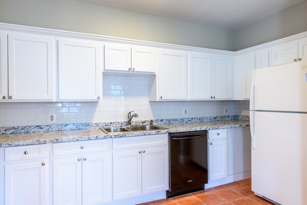 11 Middle Street Hadley, MA 01035 - Photo 8 of 26 Gallery Image 8
