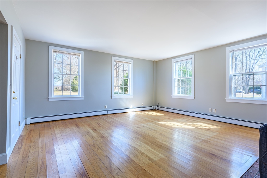 11 Middle Street Hadley, MA 01035 - Photo 9 of 26 Gallery Image 9
