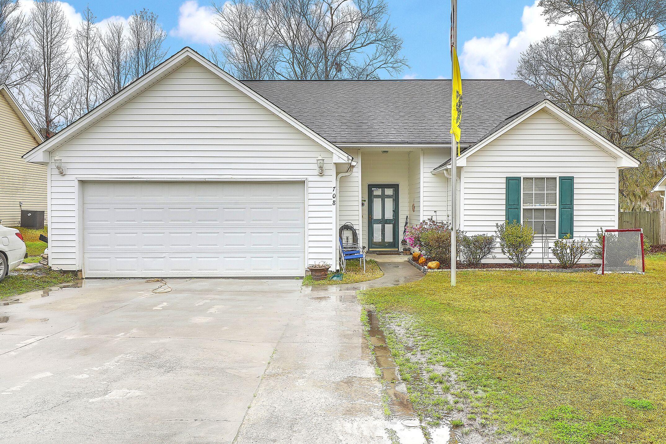 708 Oxford Road Ladson, SC 29456 - Photo 1 of 13 708 Oxford Front Photo