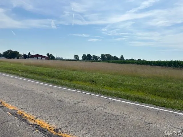 $60,000 | 331 Oak Street, Witt, IL 62094