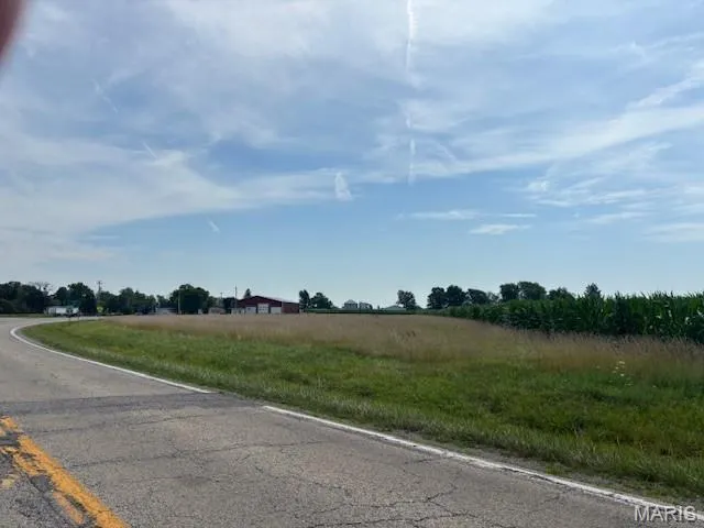 $60,000 | 331 Oak Street, Witt, IL 62094