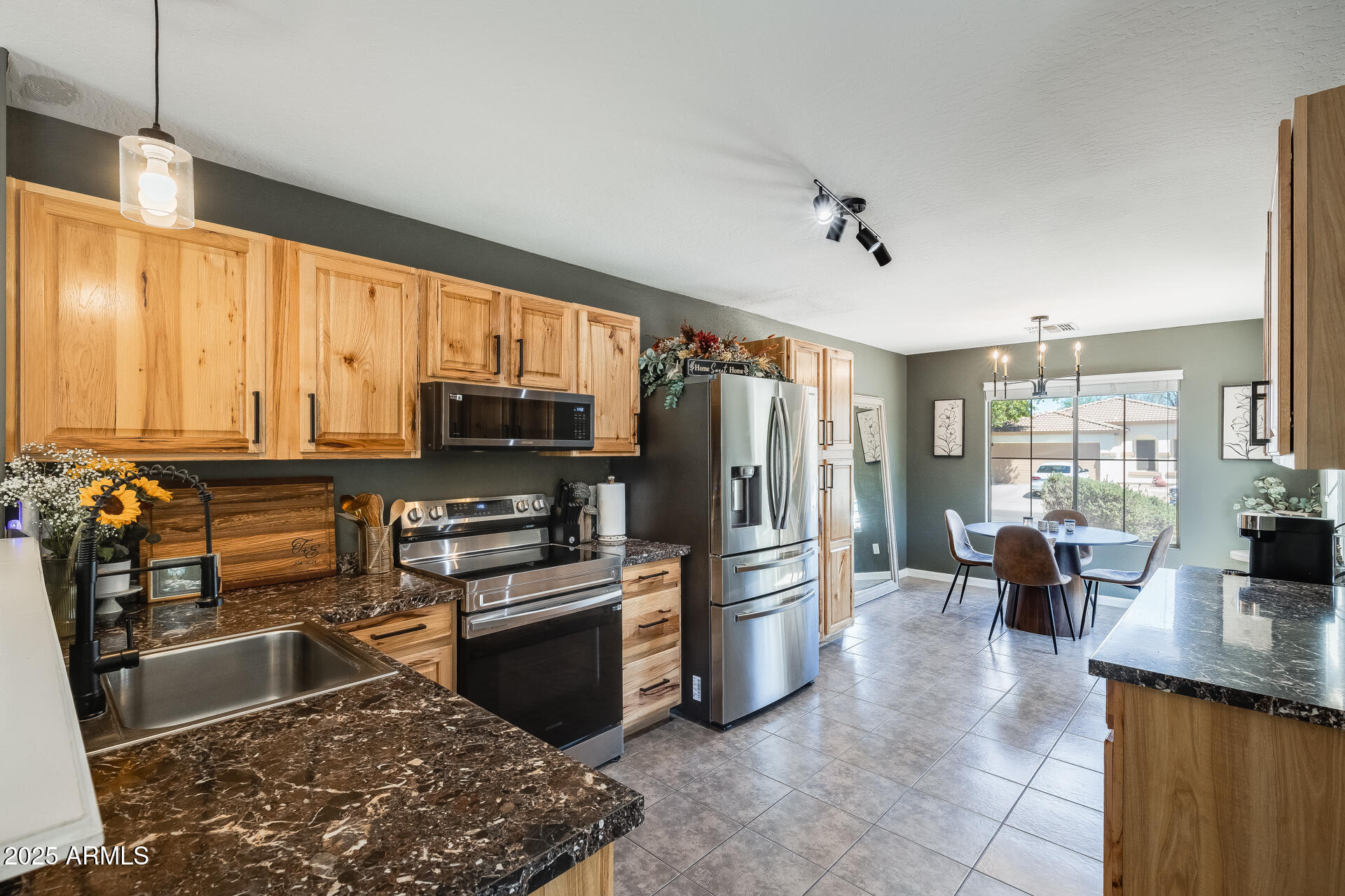 16103 West Redfield Road Surprise, AZ 85379 - Photo 2 of 27