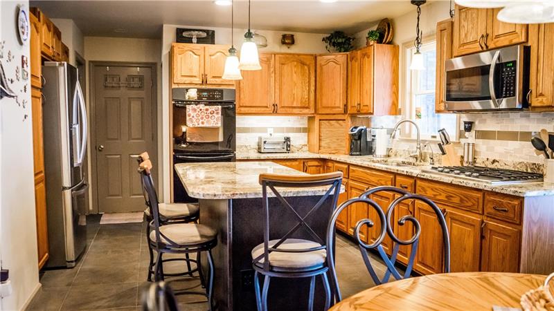 233 North Road Butler, PA 16001 - Photo 4 of 25