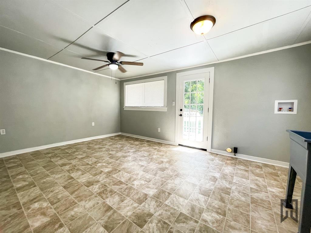 608 Batton Street Minden, LA 71055 - Photo 16 of 17 Laundry ~ Flex space