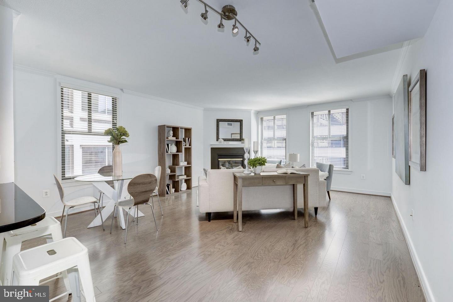 631 D Street Northwest, Unit 526 Washington, DC 20004 - Photo 2 of 32