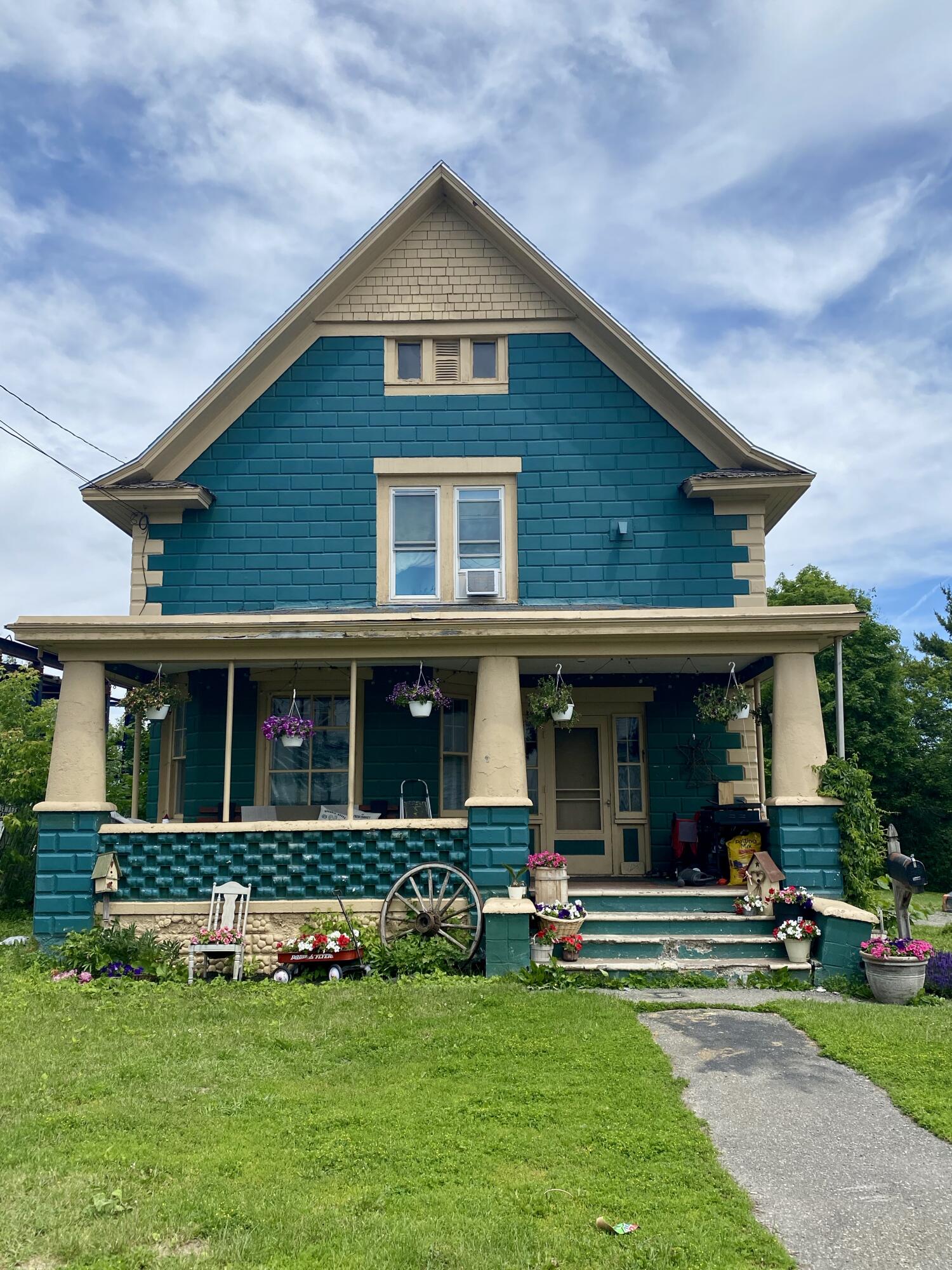47 State Street Presque Isle, ME 04769 - Photo 1 of 16 fullsizeoutput_66e