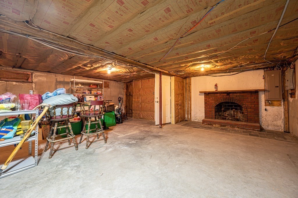 216 Beaman Road Sterling, MA 01564 - Photo 37 of 41 Gallery Image 37