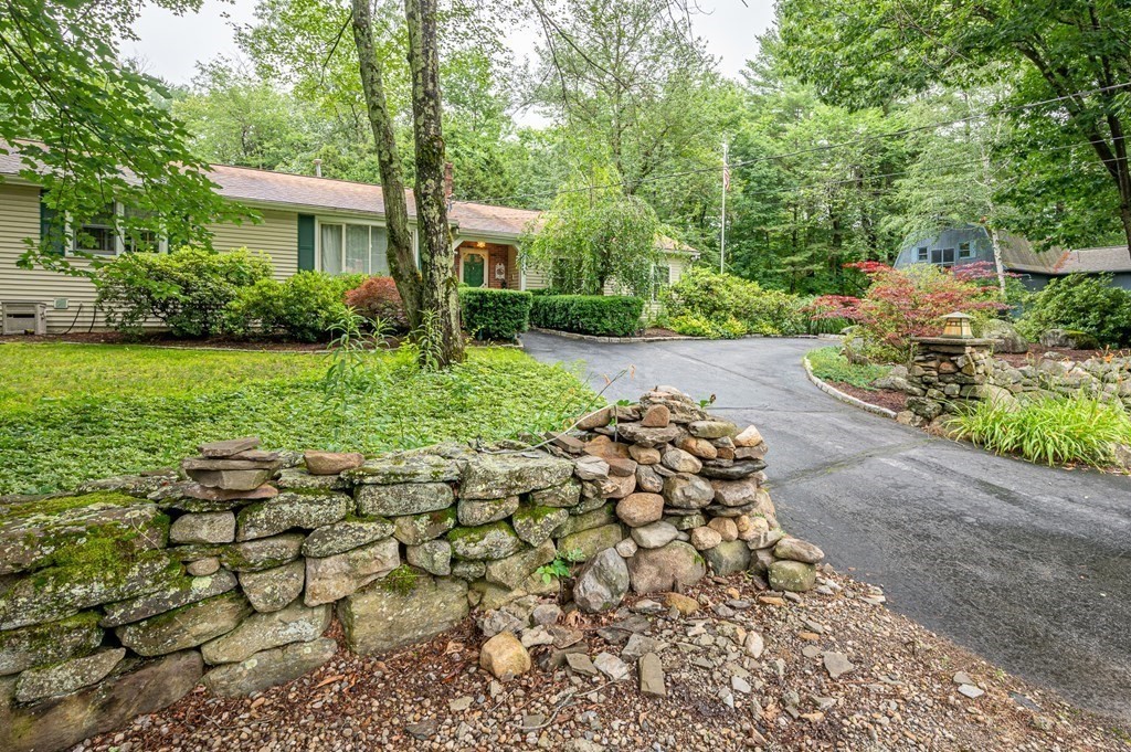 216 Beaman Road Sterling, MA 01564 - Photo 38 of 41 Gallery Image 38