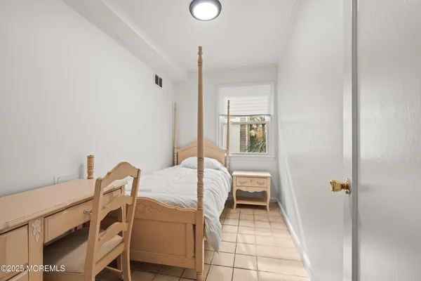 $2,100 | 456 Harnell Avenue, Oakhurst, NJ 07755