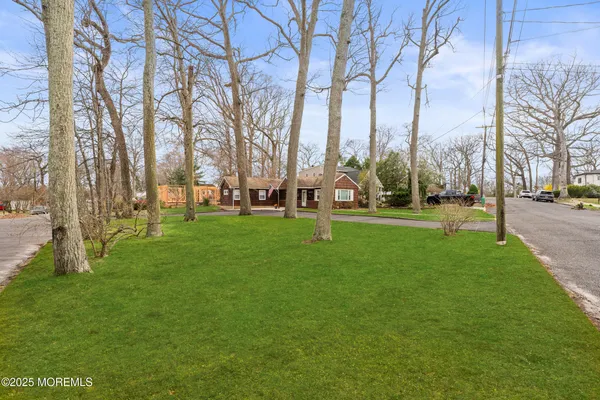 $2,100 | 456 Harnell Avenue, Oakhurst, NJ 07755