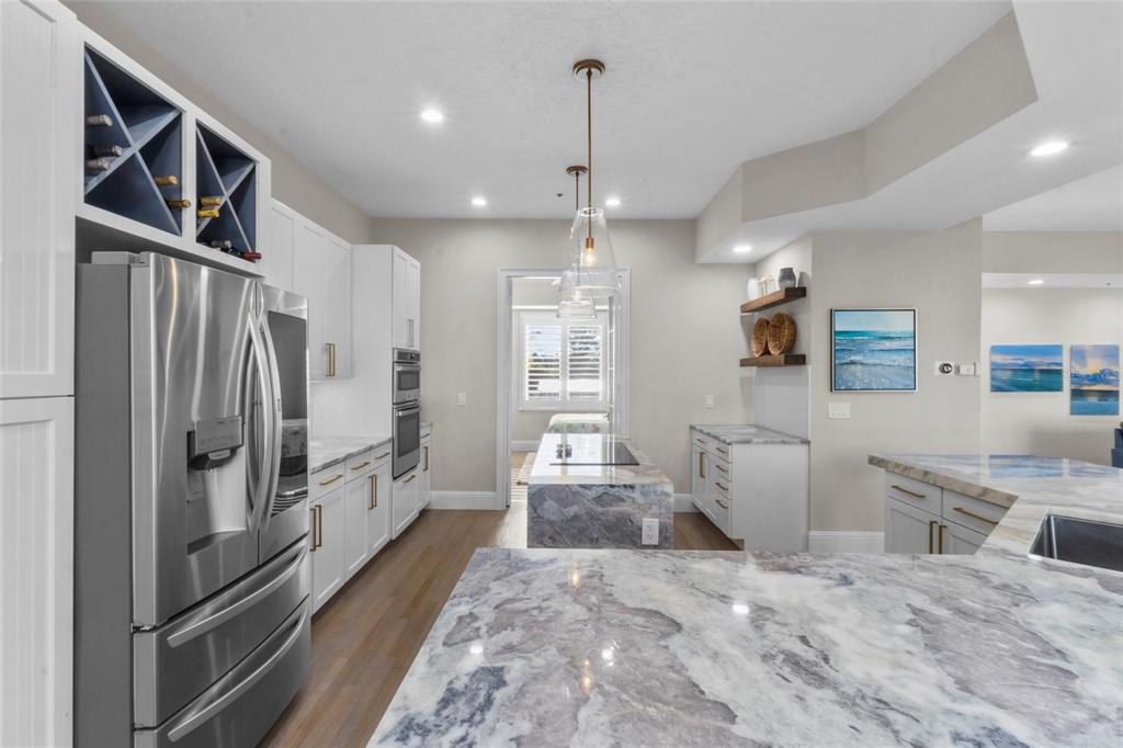 515 Forest Way Longboat Key, FL 34228 - Photo 11 of 53