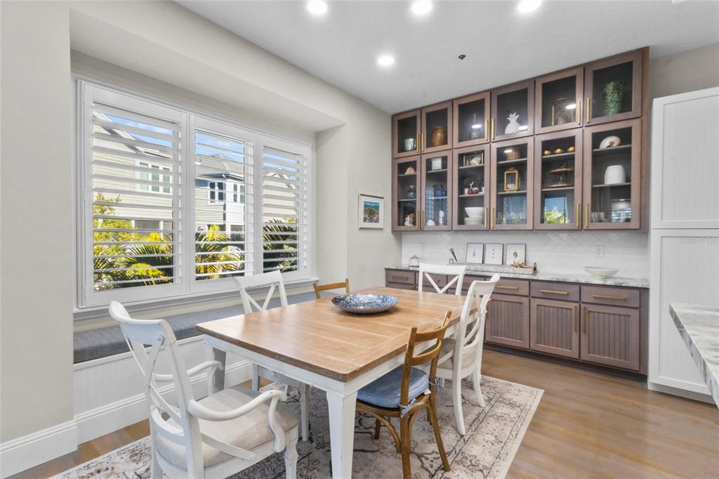 515 Forest Way Longboat Key, FL 34228 - Photo 16 of 53