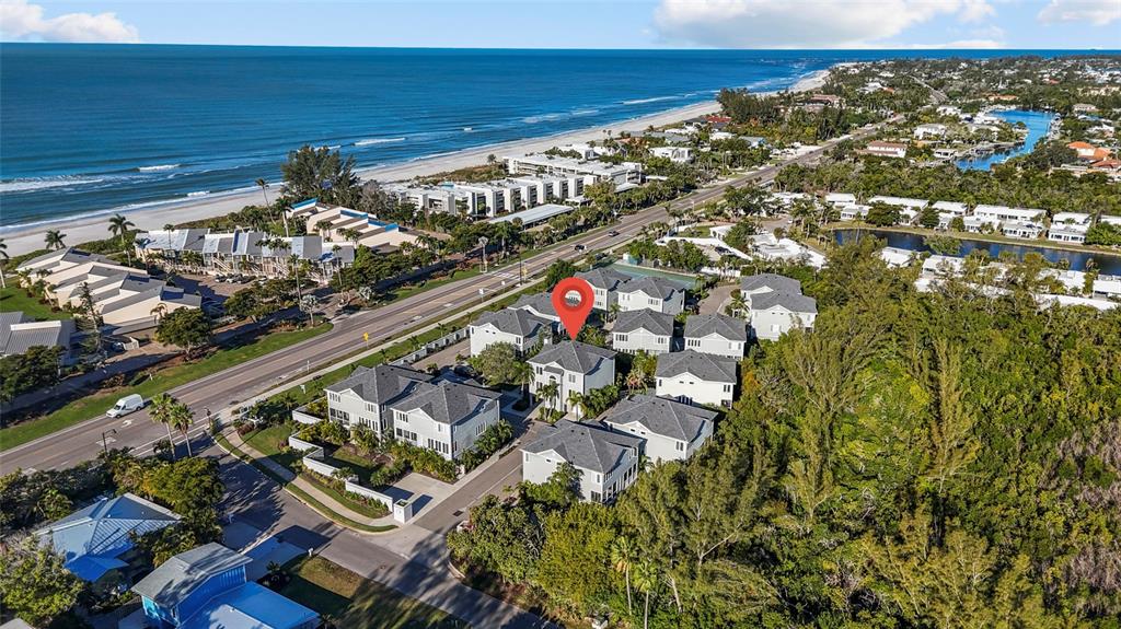 515 Forest Way Longboat Key, FL 34228 - Photo 3 of 53